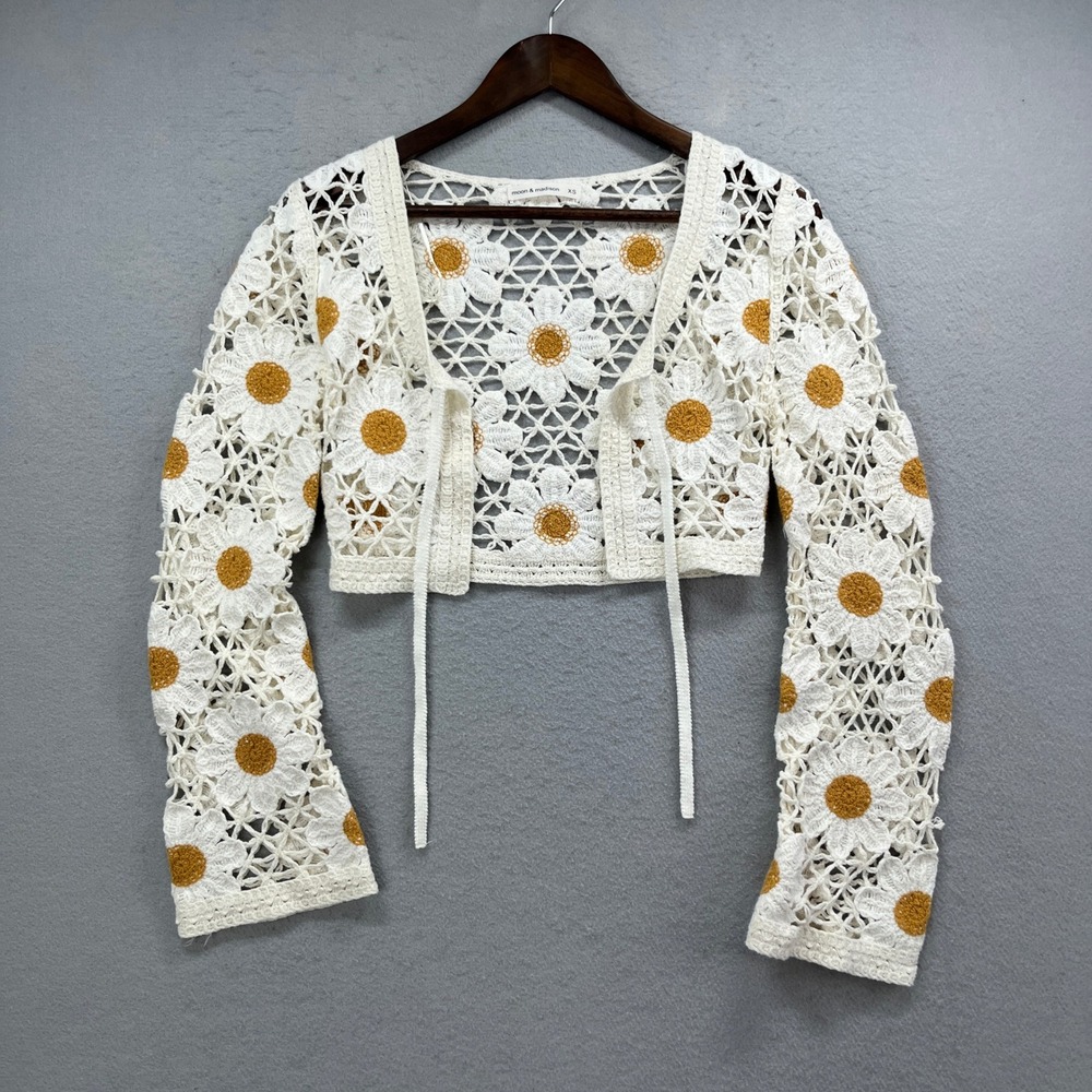 Moon‎ & Madison Cardigan Womens XS Cream Daisy Crochet Knit Crop Tie Front Boho